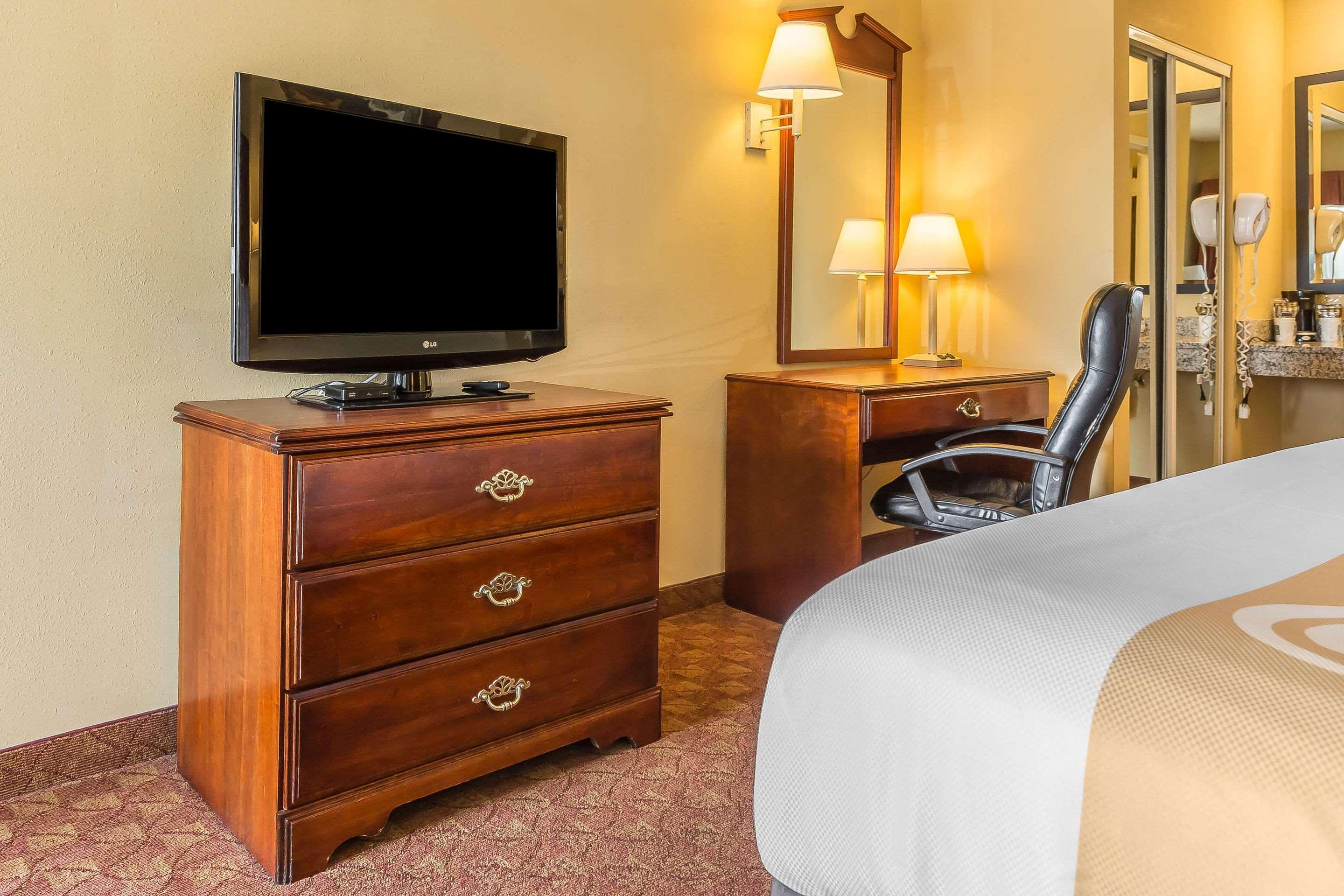 Quality Inn Calera Kültér fotó
