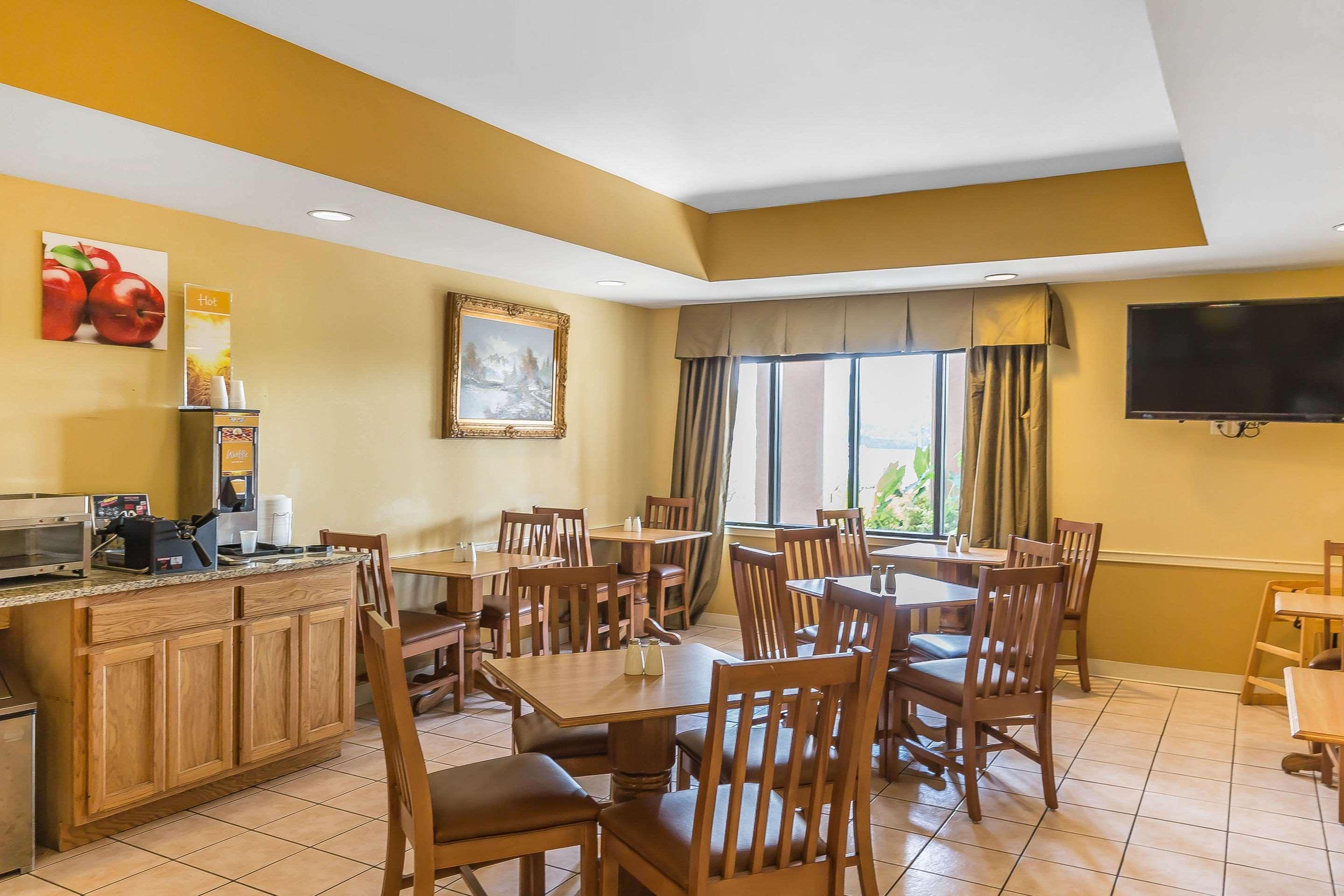 Quality Inn Calera Kültér fotó