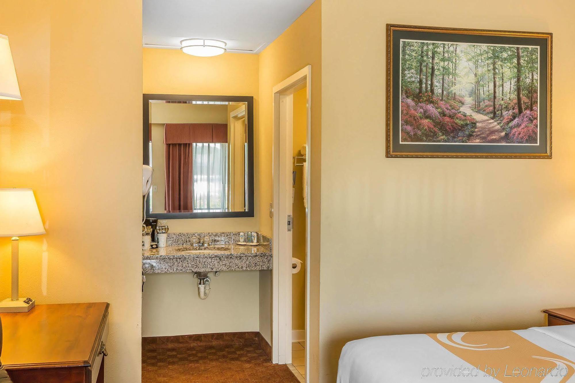 Quality Inn Calera Kültér fotó